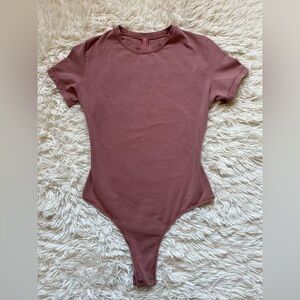 SKIMS Fits Everybody T-Shirt Bodysuit